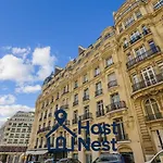 Apartment Charming Eiffel Tower View Nest In 8th Paris