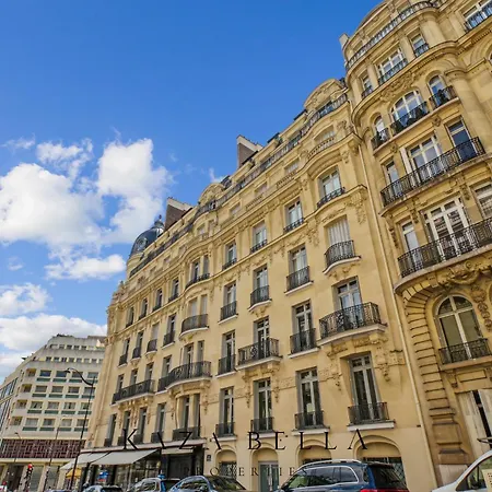 Charming Eiffel Tower View Nest In Paris 8Th