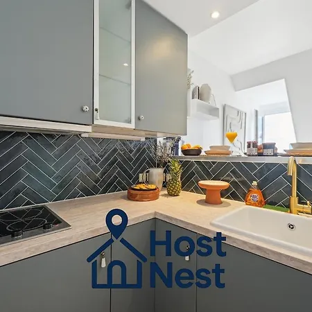 Charming Eiffel Tower View Nest In 8th 파리