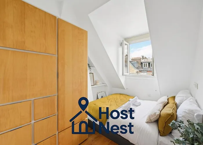 Charming Eiffel Tower View Nest In 8th 파리